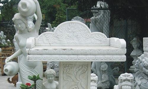 Cây hương ngoài trời thờ ai