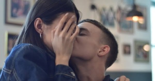 4 loại bệnh có thể "lây nhiễm" giữa các cặp đôi, đặc biệt cẩn thận với 2 loại ung thư này