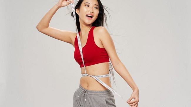 Không phải gập bụng hay plank, đây mới là cách giảm mỡ bụng tốt nhất được huấn luyện viên gợi ý - Ảnh 4