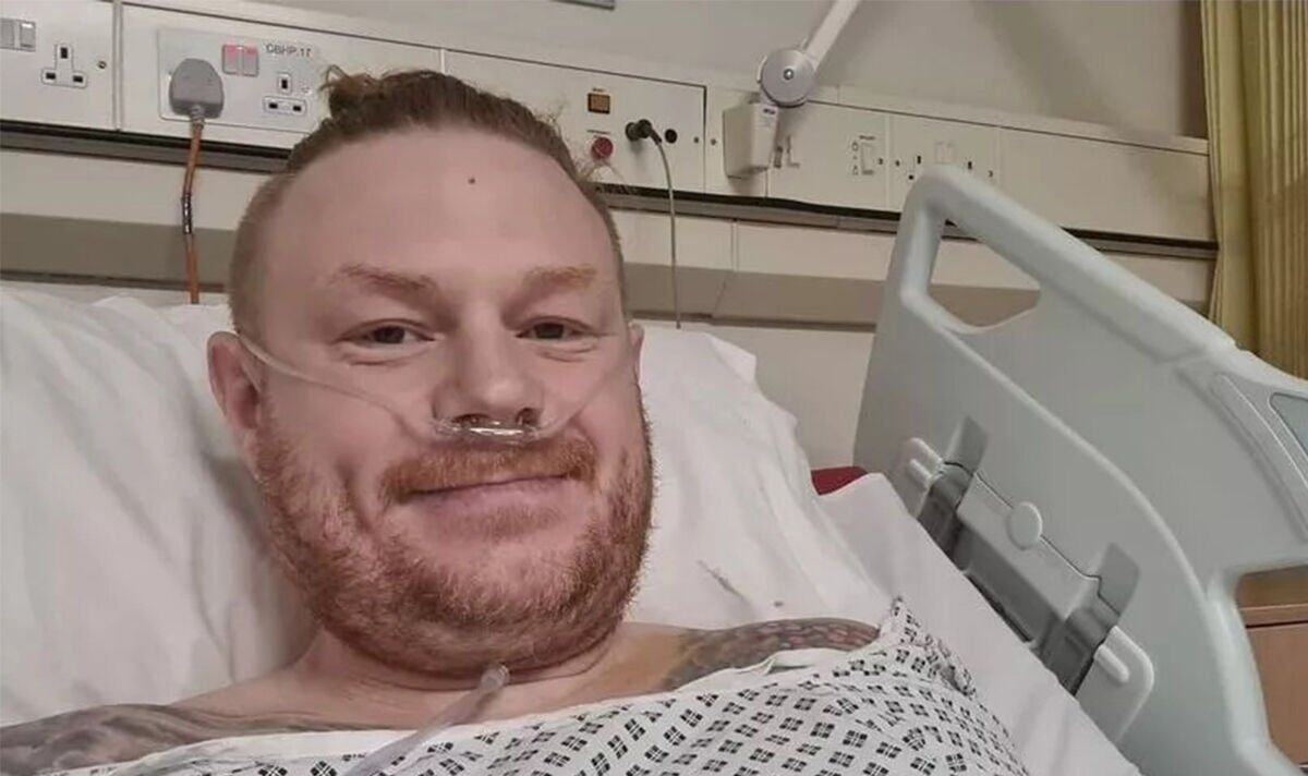 Matt Heywood được chẩn đoán mắc ung thư da sau khi nốt ruồi trên lưng đổi màu