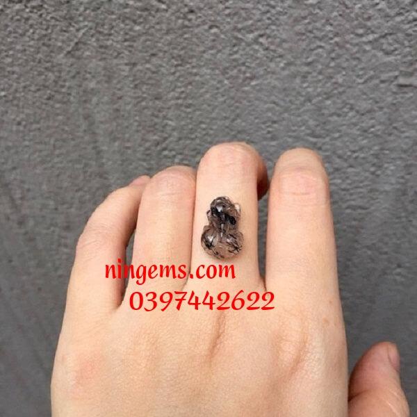 Tỳ hưu thạch anh tóc đen