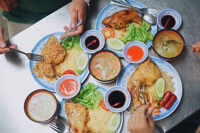 Ăn trưa với 3 món này sẽ làm gan nhiễm mỡ