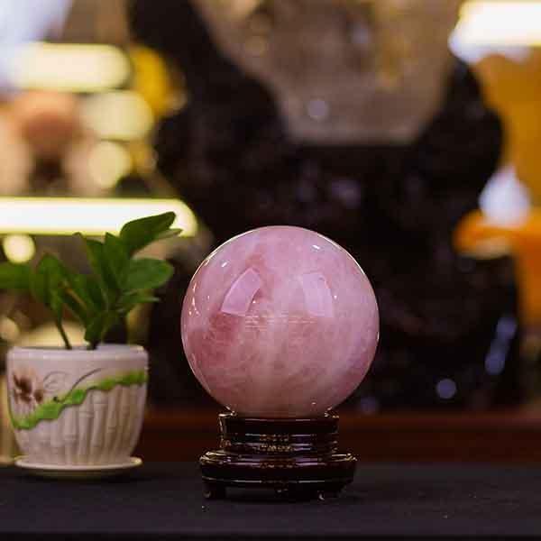 Giá quả cầu đá phong thủy là bao nhiêu? Mua ở đâu chất lượng?