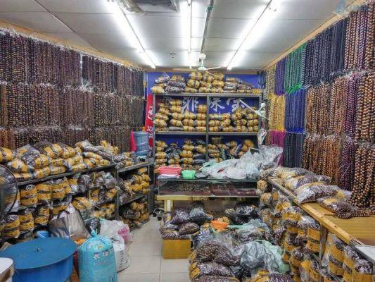 Nên tìm đến những xưởng gốc cung cấp hàng phong thủy để tránh mua phải hàng từ nhà bán lẻ, sẽ bị đội giá lên