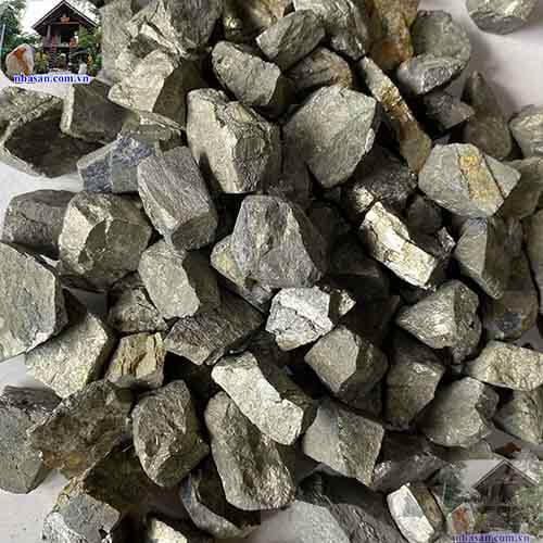 Rải nền nhà trấn trạch cũng cực kỳ tốt