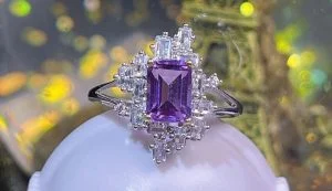 Ý nghĩa của thạch anh tím, tác dụng và yếu tố phong thủy của loại đá sinh tháng 2 này