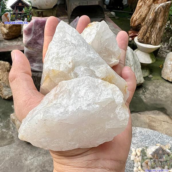 Đá thạch anh vụn trắng 4x6cm
