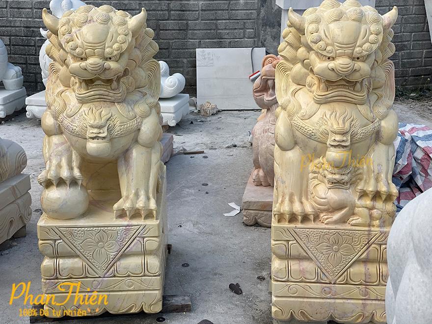 Kỳ Lân đá cà rốt vàng
