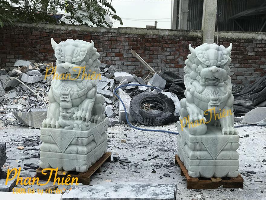 Kỳ Lân đá trắng