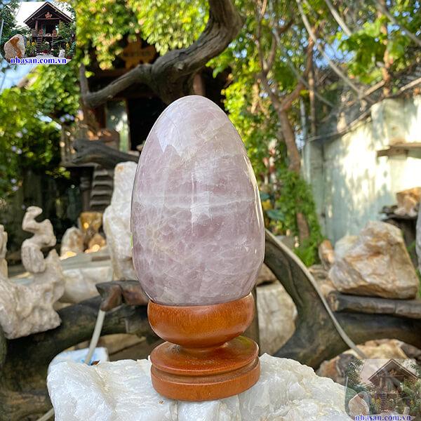 Bí Mật Tạo Hóa: Ý Nghĩa Tâm Linh của Trứng Đá Phong Thủy