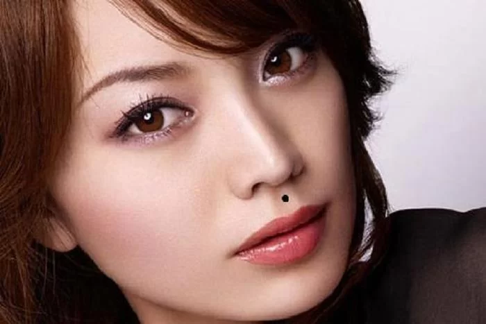 4 nốt ruồi 'tham lam' trên cơ thể, ai sở hữu nghèo khó cả đời, vừa dễ mất tiền lại vừa hại thân