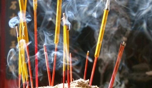 Đi Lễ Chùa Khấn Như Thế Nào? Bài Khấn Đi Đền