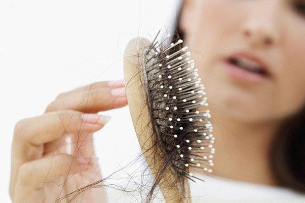 Nằm mơ thấy rụng tóc điềm báo tốt hay xấu