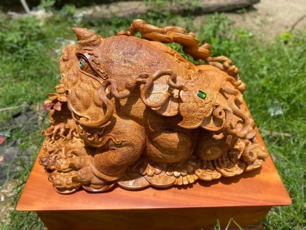 Bài trí Ông Cóc Tài Lộc đúng phong thuỷ. Hút tài lộc, khai thông vượng khí trong nhà