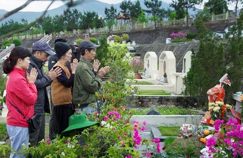 Văn khấn vong linh ngoài mộ – Quan thần linh tại nghĩa trang