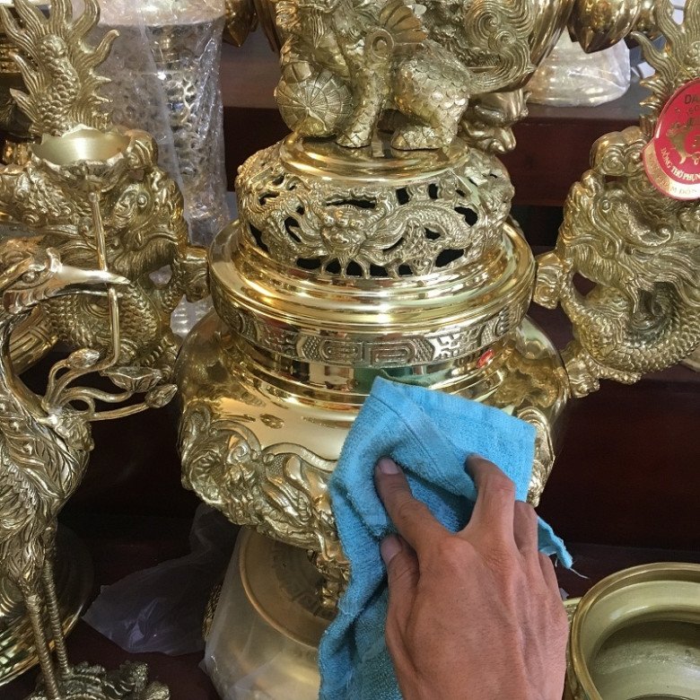 Nên bao sái ban thờ đón Tết vào ngày nào?