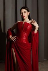 Hoa hậu Nguyễn Thúc Thùy Tiên 'nổi rần rần' mỗi khi xuất hiện
