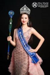 Hoa hậu Ý Nhi, Thanh Thủy gây sốt trên mạng xã hội trước thềm thi nhan sắc quốc tế