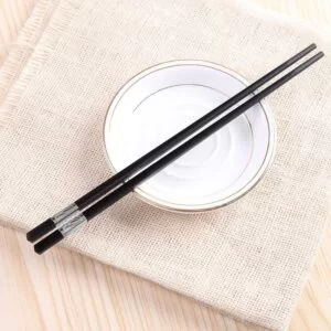 Mơ thấy đôi đũa điềm báo cho bạn điều gì?