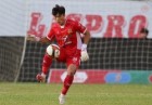 V-League: Thủ môn Bùi Tiến Dũng xuất sắc, giúp CLB Hoàng Anh Gia Lai nối dài chuỗi trận bất bại
