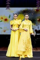 Giới thiệu du lịch Việt Nam - TP. Hồ Chí Minh, Hoa hậu Ngọc Châu trình diễn áo dài tại Australia