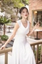 Vẻ sang chảnh, thời thượng của Hoa hậu Đoàn Thiên Ân
