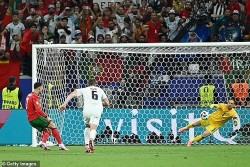Kênh truyền hình BBC đính chính thông điệp chế giễu Ronaldo