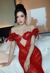 Sao Việt: Phan Minh Huyền đăng ảnh dịu dàng, Á hậu Huyền My mặc gợi cảm