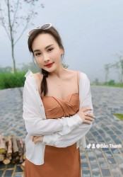 Sao Việt: Đan Trường hội ngộ Lam Trường, Chi Pu khoe dáng với đầm xuyên thấu