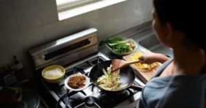 Cảnh báo thói quen xấu gây ung thư đại tràng từ thức ăn thừa
