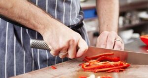 Nấu rau bằng lò vi sóng bảo toàn dinh dưỡng tốt nhất