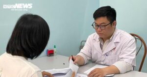 Nữ sinh 14 tuổi trầm cảm vì áp lực thi vào 10