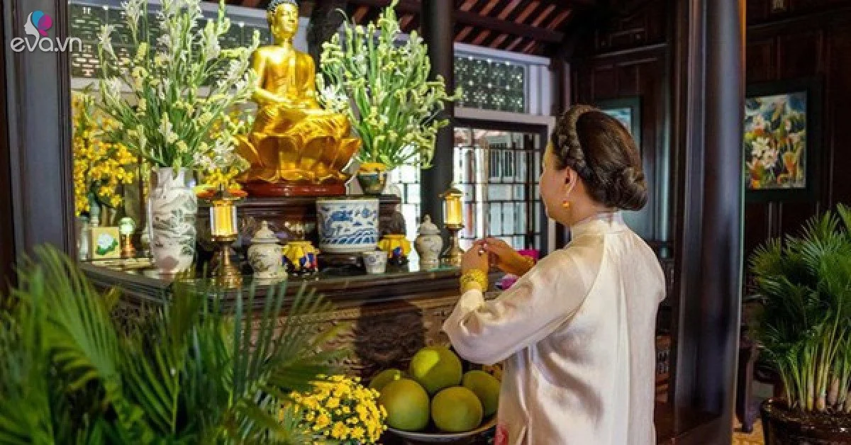Vị trí đặt bàn thờ trong phòng khách theo phong thủy để đón tài lộc và may mắn