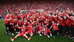 Lần thứ 20 lên ngôi Ngoại hạng Anh, Liverpool cân bằng kỷ lục của Man Utd