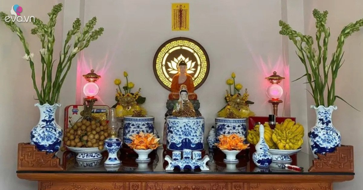 Đây là những vật dụng tuyệt đối không đặt trên bàn thờ