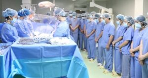 Nước mắt người cha hiến tạng con trai trước ngày nhập ngũ