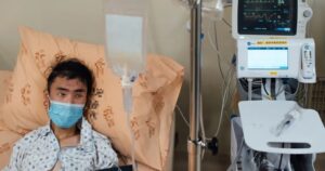 Chàng trai 23 tuổi suýt mất mạng vì mê trà sữa: Cảnh báo sức khỏe nghiêm trọng