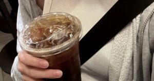 4 Kiểu uống cà phê gây hại sức khỏe và lão hóa nhanh chóng mà giới trẻ thường mắc phải