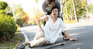 6 Việc cần làm và 3 việc không được làm khi phát hiện người bị đột qụy