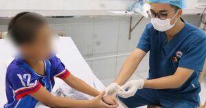 Cứu sống bệnh nhi 9 tuổi uống nhầm Methadone tại Hưng Yên Nhờ sự can thiệp kịp thời