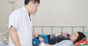 Nữ sinh Phú Thọ bị tổn thương não do thuốc lá điện tử - cảnh báo cho giới trẻ