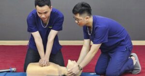 PGS - TS Nguyễn Lân Hiếu chia sẻ ý tưởng cấp cứu ngừng tim hiệu quả và thiết thực