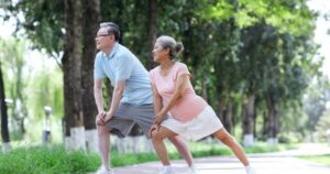 Bí quyết để không bị bệnh nặng khi về già: 4 Điểm quan trọng cần nhớ