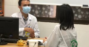 Bị trêu béo , nữ sinh 17 tuổi nhập viện vì chán ăn tâm thần nghiêm trọng