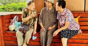 Cụ bà 97 tuổi chia sẻ bí quyết sống thọ , sức khỏe dẻo dai bất ngờ