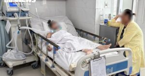 Số ca viêm đường hô hấp tăng mạnh ở TP . HCM , Bệnh viện quá tải