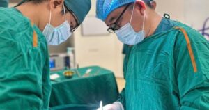 Tai nạn hy hữu: Bé trai Vỡ tinh hoàn khi chơi xe đua công thức Tại khu du lịch