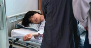 Ung thư đại trực tràng: 3 Thói quen nguy hiểm không ai ngờ tới của ông Hoàng