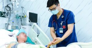 Liệt nửa người sau khi tập thể dục buổi sáng: Cảnh báo đột qụy nguy hiểm