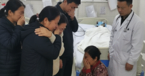 Người phụ nữ đang khỏe mạnh bỗng nhồi máu não rồi qua đời, BS sửng sốt: "Sao lại làm thế ngay sau khi ăn?"